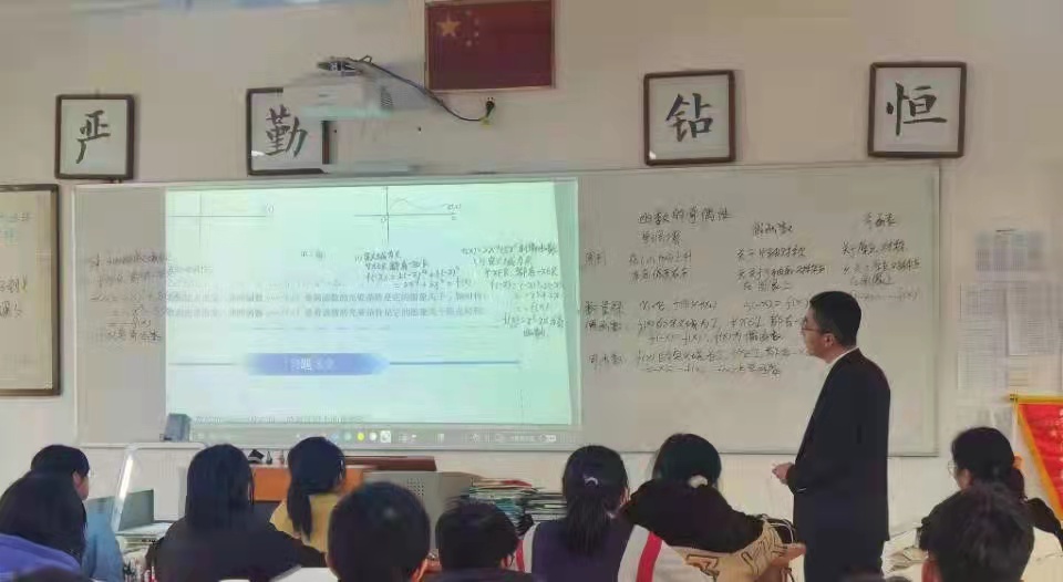 e22f7c0346ce434dbb5de54b4c9513a3.Jpeg
