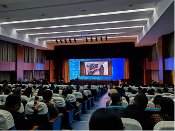 蓄势待发齐奋进，家校协作共育人——高二年级期中考试质量分析系列活动